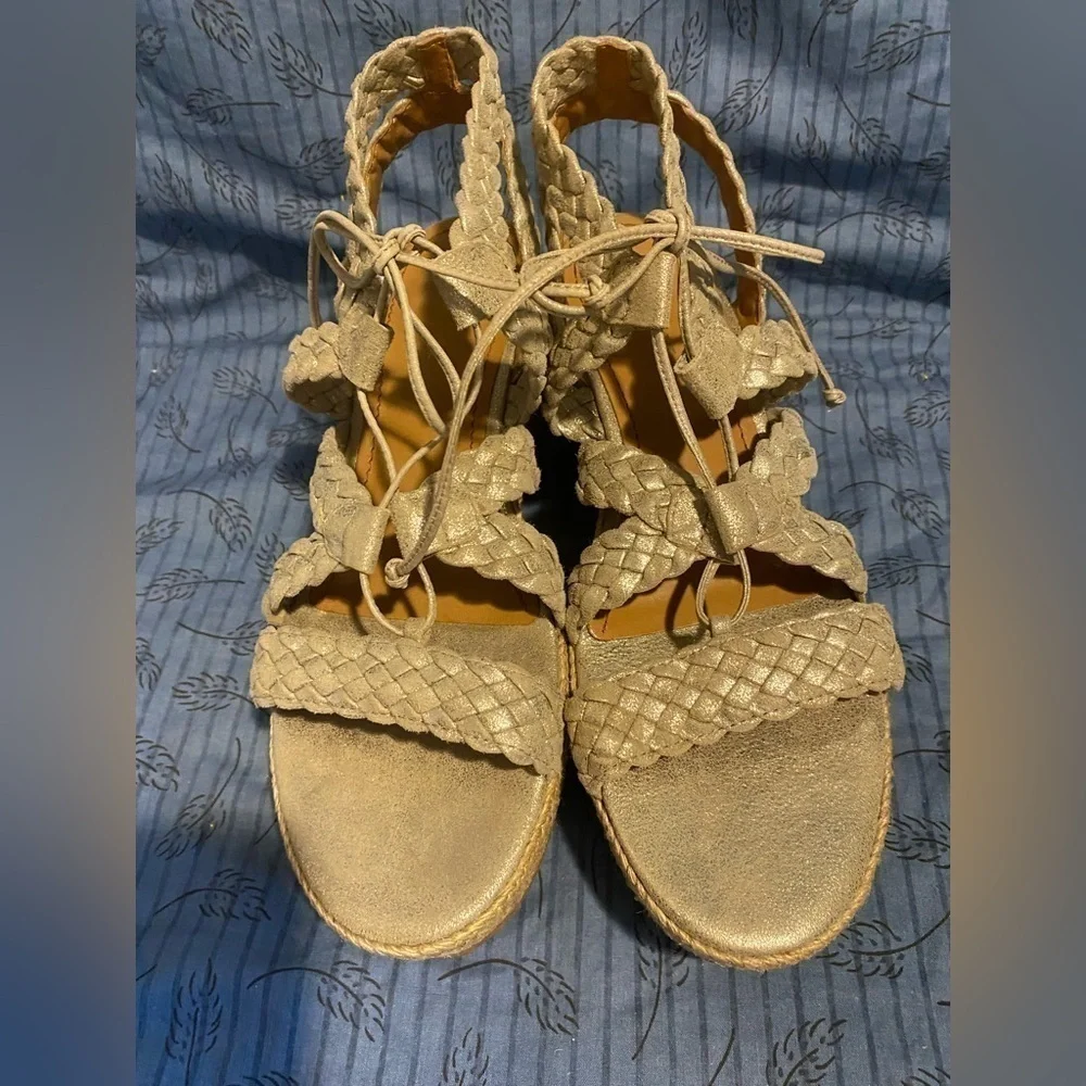 Trask Patrice braided wedge espadrilles size 10